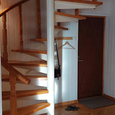 Avar Korter Suedames * Kuressaare