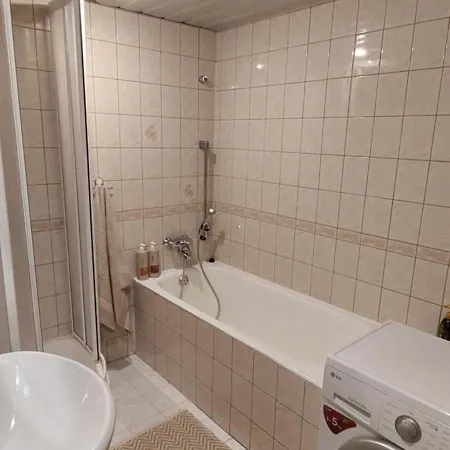 Avar Korter Suedames * Kuressaare