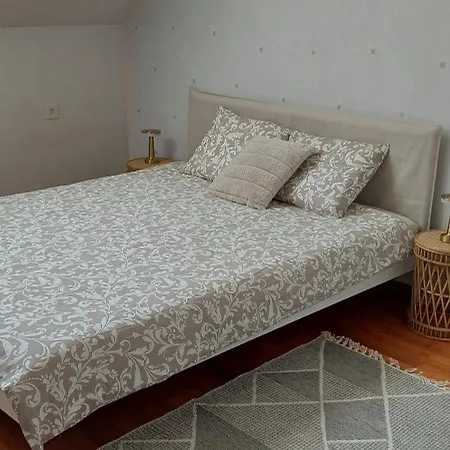 Avar Korter Suedames Appartement *