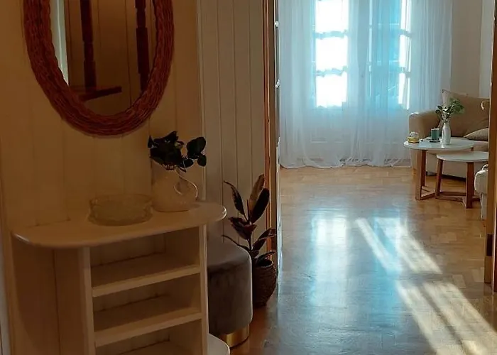 Avar Korter Suedames Lejlighed